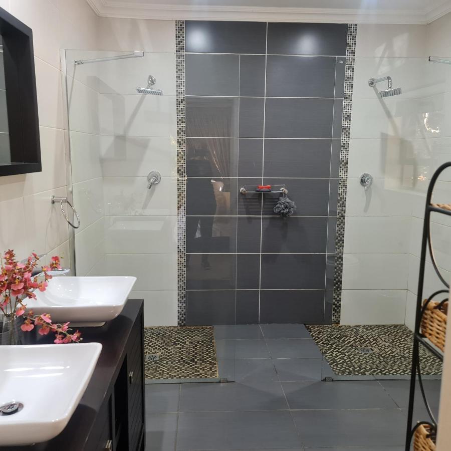 Luxury Home With Breathtaking Views Of Champagne Valley Bergview 외부 사진